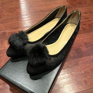 NWT- Talbot’s black pouf top flats